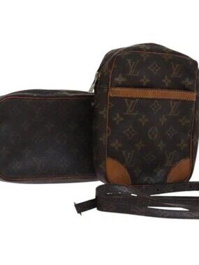 LOUIS VUITTON Monogram Shoulder Bag 2 Set LV Auth BD1468